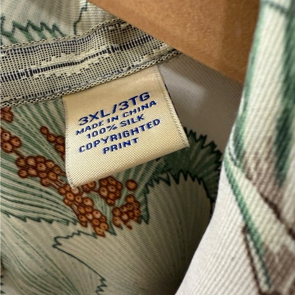 Tommy Bahama Hawaiian 100% Silk Short Sleeve Camp Shirt Size 3XL Original Fit - Picture 4 of 11